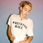 First pic of Miley Cyrus fully naked at Largest Celebrities Archive!