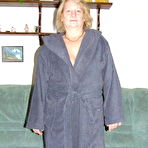 First pic of This housewife loves to get naked and naughty