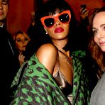 Third pic of :: Largest Nude Celebrities Archive. Rihanna fully naked! ::