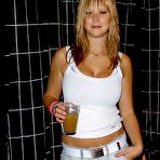 Second pic of Pictures of a hot huge-tittied girlfriend