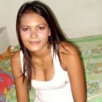 First pic of Selection of an amateur Vietnamese chick giving head