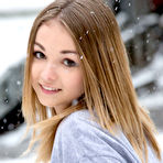 Second pic of 
	  Jeff Milton shows her thighs (16 pictures) - Sexy Models