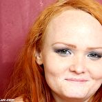 First pic of Samantha play with her stunning feet