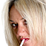 Second pic of AllOver30.com - Introducing 40 year old Layla