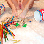 First pic of Strong feet & toe tricks at purefeet.com