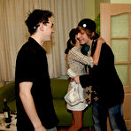 First pic of YOUNG SEX PARTIES // teenagers hanging out and fucking loud!