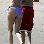 Second pic of Lara Flynn Boyle