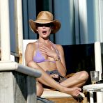 Fourth pic of Lara Flynn Boyle