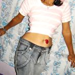 First pic of Desi Papa Featuring Indian Girls Sex And Housewife From Their Bedroom