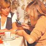 Second pic of Rodox Two retro couples preparing a good shag session