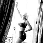 First pic of Christina Aguilera fully naked at Largest Celebrities Archive!