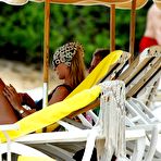 First pic of Uma Thurman