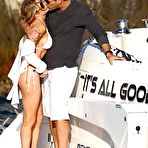 First pic of LeAnn Rimes fully naked at Largest Celebrities Archive!