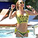 Third pic of Jennifer Nicole Lee