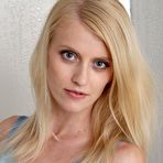 First pic of Slender Blonde Toys Slim Twat