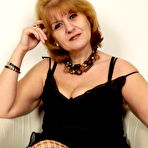 Fourth pic of This naughty mama loves to please her special spot