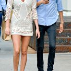 Second pic of Kate Upton legs and cleavage paparazzi shots