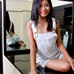 First pic of 18 year old Nexie is parading naked in her kitchen