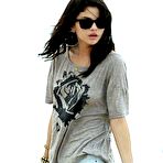 First pic of  Selena Gomez fully naked at Largest Celebrities Archive! 