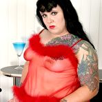 Second pic of Chubby Loving - Kinky BBW In Red Fishnet