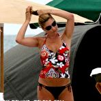 First pic of ::: Daisy Fuentes nude photos and movies :::