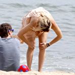 First pic of Kate Hudson fully naked at Largest Celebrities Archive!