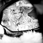 Third pic of Kate Hundson