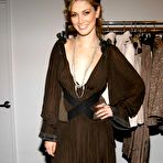 First pic of Delta Goodrem :: THE FREE CELEBRITY MOVIE ARCHIVE ::