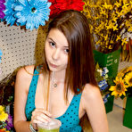 Third pic of Lindsay Bare Visits Big Lots