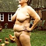First pic of Outdoor Mature - Hot Daily Updates!