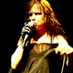 Third pic of Juliette Lewis sexy performs on the stage with her band