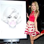 Third pic of Paris Hilton shows her long sexy legs