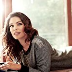 Fourth pic of Kelly Brook posing in sexy lingeries