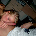 Third pic of Sex girlfriend pics :: Blonde hottie gives nice head 