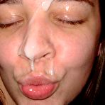 Second pic of Sex girlfriend pics :: Naked non-professional girl on her knees waiting for.. 