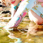 Second pic of Photos Teens - Hot Pussy, Thumbs Teen