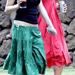 First pic of Ashlee and Jessica Simpson