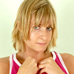 Second pic of Mature Pictures Featuring 30 Year Old Linda S From AllOver30