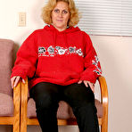 First pic of Over 30 MILF - AllOver30.com