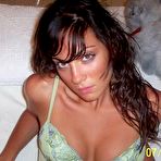 First pic of Sex girlfriend pics :: Luxurious lady relaxes in foam and widens love tunnel 