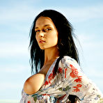 Third pic of JENYA D  BY VORONIN - UMIDA - ORIG. PHOTOS AT 4300 PIXELS - &copy; 2006 MET-ART.COM