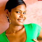 First pic of Petite Desi titties