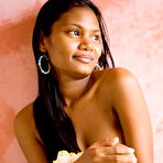 Fourth pic of Petite Desi titties
