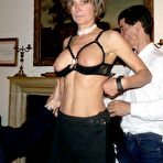 First pic of WifeBucket.com - Real submitted pics of amateur housewives from nextdoor!