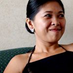 First pic of Shy Filipina MILF has first taste of white foreigner cock