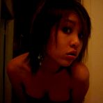 Second pic of Sex girlfriend pics :: Playful chick posing around the house 