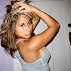 Fourth pic of Sex girlfriend pics :: Colletion of photos of a nice-looking Latina with.. 