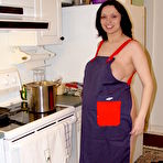 First pic of Pregnant Anna Stuffs Her Pussy With a BaseBall Bat