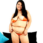 First pic of Chunky Thai girl Gip in skimpy bikini