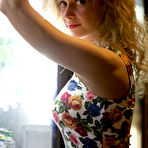 First pic of Alice Wonder the smoking gun